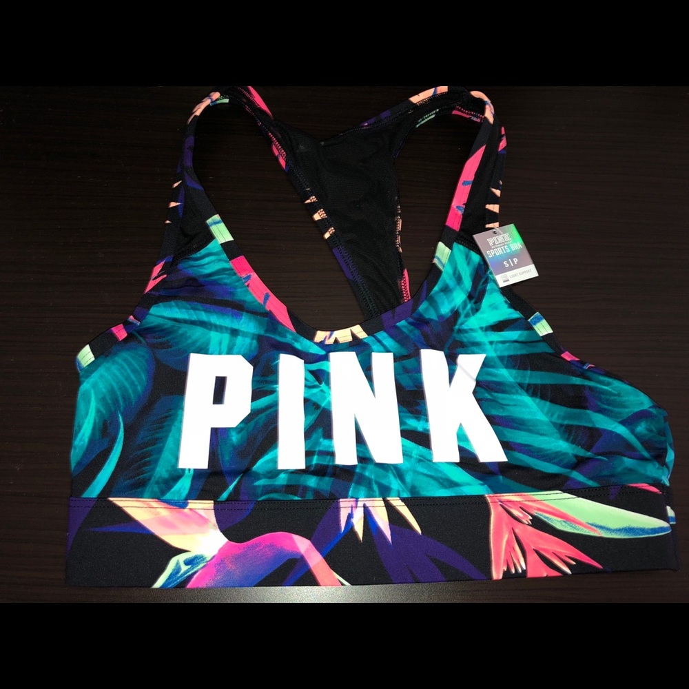 PINK Ultimate Sports Bra BRAND NEW Size Small
